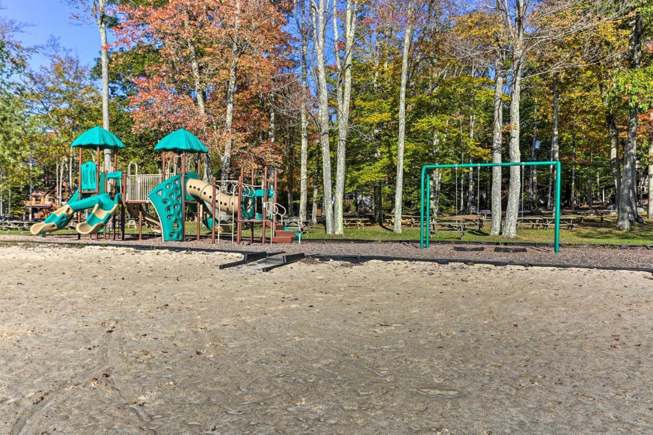 Pet-Friendly Pocono Lake Oasis With Hot Tub! Dış mekan fotoğraf