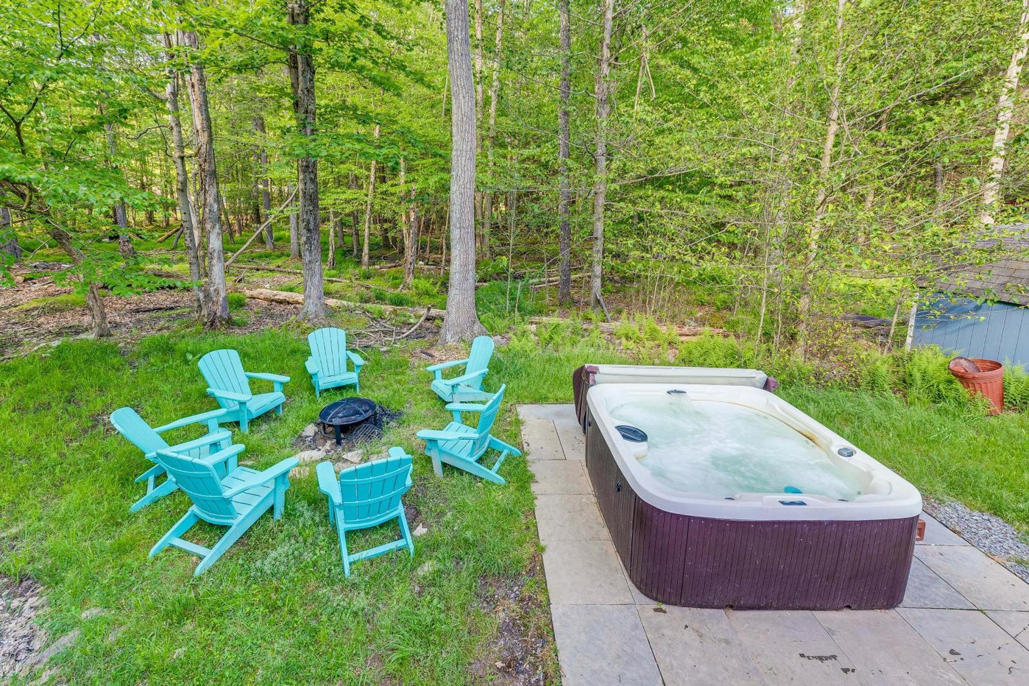 Pet-Friendly Pocono Lake Oasis With Hot Tub! Dış mekan fotoğraf
