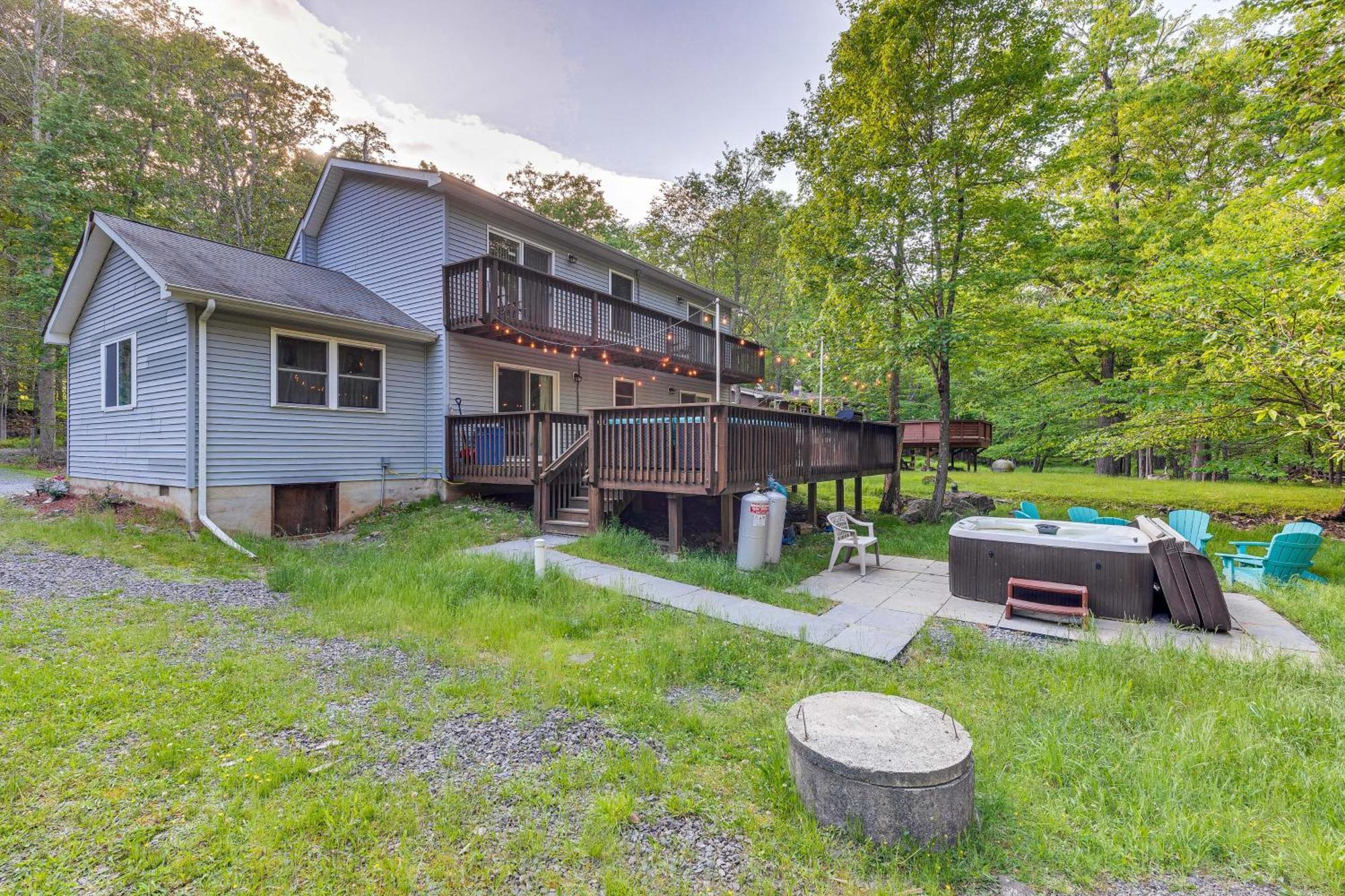 Pet-Friendly Pocono Lake Oasis With Hot Tub! Dış mekan fotoğraf